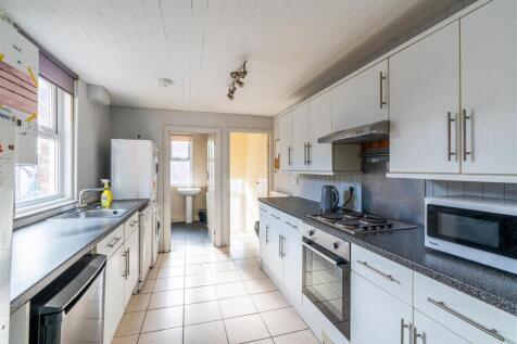 £160pppw - Myrtle Grove, Jesmond, NE2 photo 3