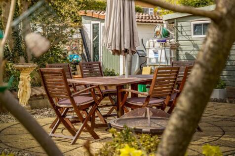 27 Middlegate Road West (Frampton)-22.jpg