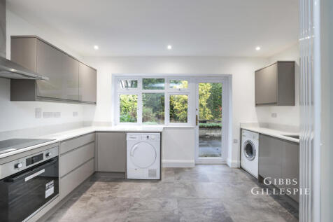 Cheyne Close, Gerrards Cross, Buckinghamshire, SL9 photo 3