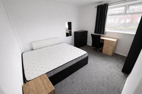 6 bedroom Terraced for rent