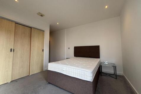 Caroline Street, Cardiff photo 4