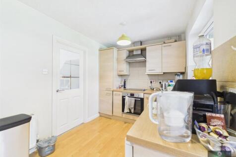 Verbania Way, East Grinstead photo 5