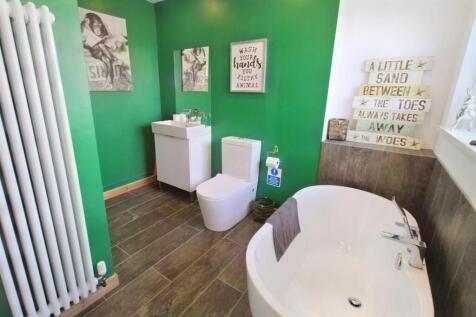 Ground floor bathroom