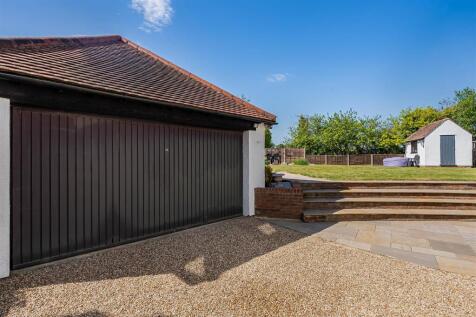 Detached Double Garage