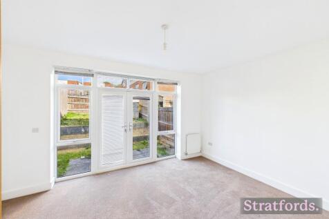 Langham Way, Ashland, MK6 photo 3