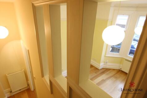 07-storage-bay-window