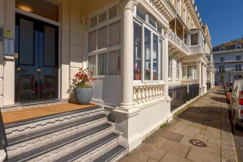 Heene Court Mansions_15.jpg