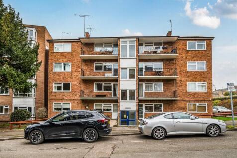 Surbiton, KT6 - property photo