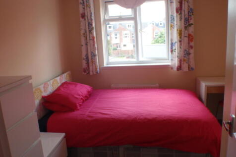 & 16  Looe Road, Ideal for 8 Student Sharers, St Davids, Exeter photo 3
