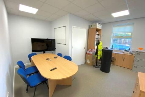 Office to rent Image 3
