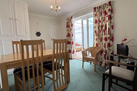 Dining Room/Bedroom 3