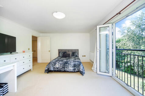 Master bedroom.jpg