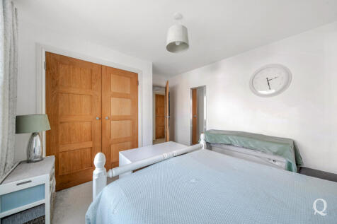 d2d6ce9a-0637-476...