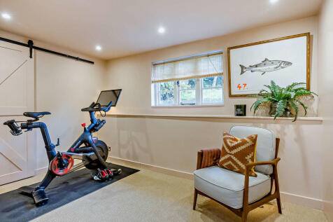 8664754-interior2...