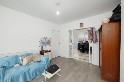 Lounge/Kitchen
