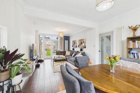Open Plan Lounge/Dining Room