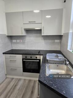 Lyndhurst Road, London, N22 photo 4