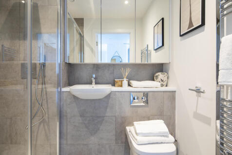 Studio apt 24.11.20 Meridain Bathrooms-4-Enhanced-NR