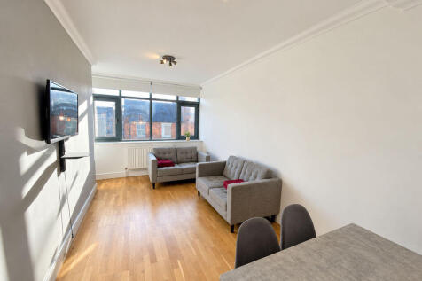 4-bed flat on Arthur Avenue, Nottingham, £1,993/mo