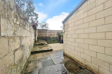 f9f52b4d-Garden