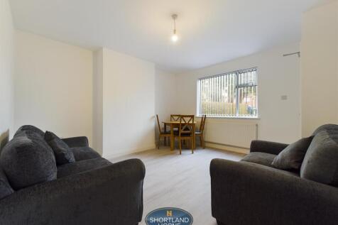 Strathmore Avenue, Stoke, Coventry photo 4
