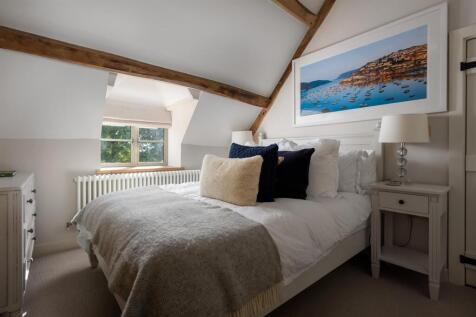 47 - The Old Post Office - GL7 7EF - Web.jpg