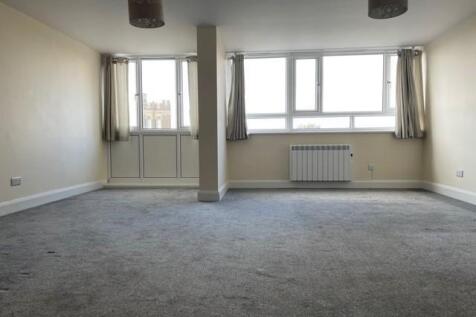 Living room..jpg
