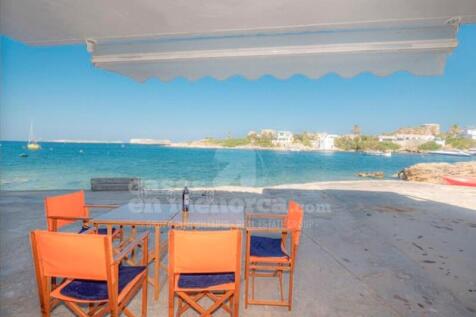 Apartment on the seafront in Macaret - Cala Moli