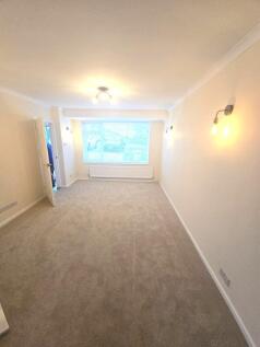 Alexander Crescent, Oakham, Rutland photo 5