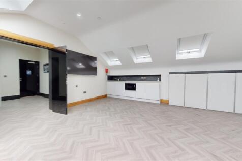 Stanley Street Communal Top Floor