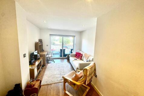 Ladybridge Road, Cheadle Hulme, Cheadle photo 3