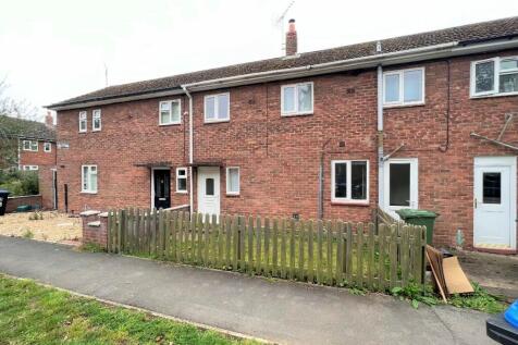 2-bed terraced on Stratford Road, CV33, £1,100/mo