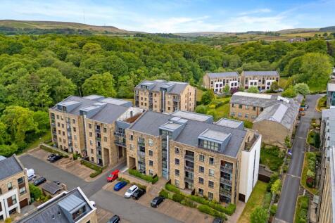 Bolton, BL7 - property photo