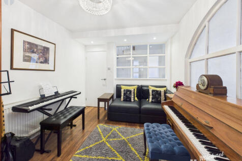 ce93e35dab1c428185c8e12d4bad503d_80_CAM03852G0-PR0