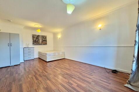 Saigasso Close, London photo 4