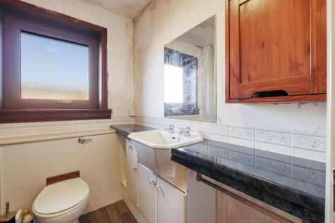 Bathroom 1-1