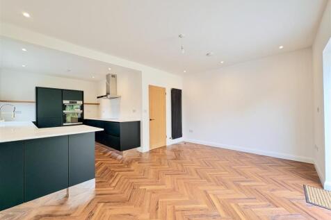 Adelaide Place, Ryde photo 5