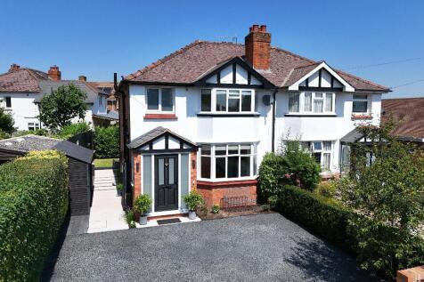 Roda, 1 Hayslan Green, Malvern