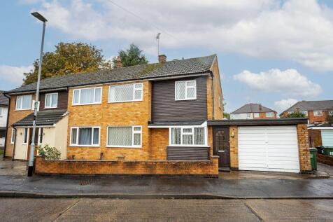 Done-41 - 3 bedroom semi-detached (house) at Lax