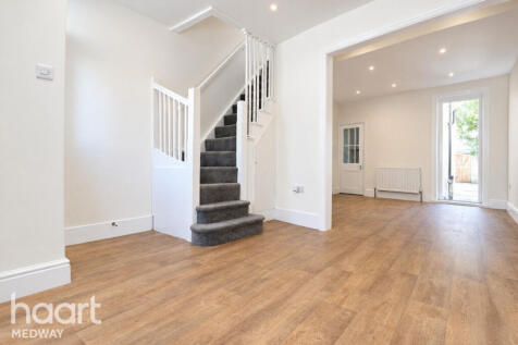 Kitchener Road, ROCHESTER photo 3
