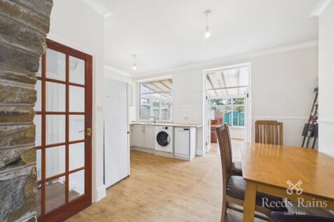 Cross Green Road, Huddersfield, West Yorkshire, HD5 photo 4