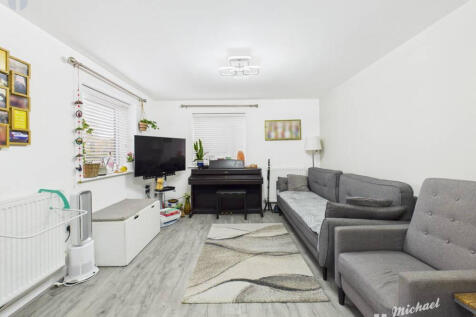 CAM03852G0-PR0464-STILL006-thumbnail-h750-70