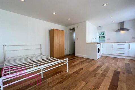 Queens Gardens Full View.jpg