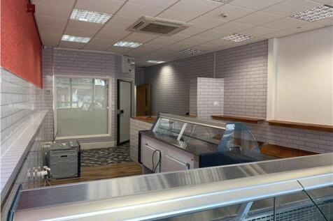 Retail Property (high street) to rent Image 4