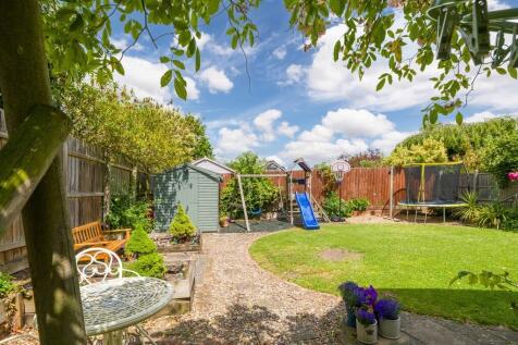 1440px-Little Tha...