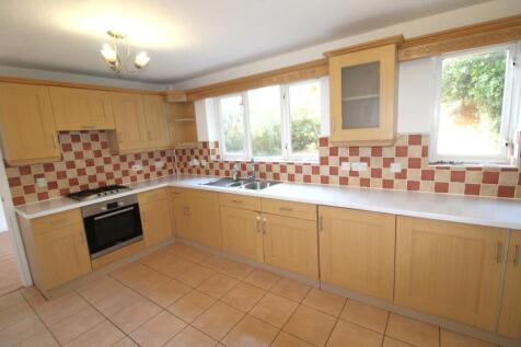 Denehurst Gardens Langdon Hills, Langdon Hills, Basildon, Essex, SS16 photo 4