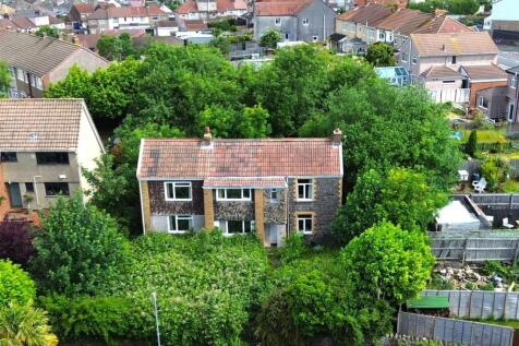 Detached Cottage for Auction, Kingswood (5).JPG
