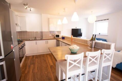 Rooms Available in 4 Saxton Court, Gillingham,  photo 4