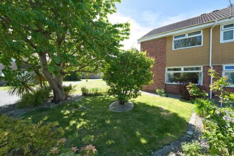 Front &amp; Front Garden