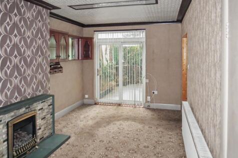 21 Crompton Avenue, Blackpool FY4 3LQ